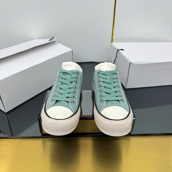 スーパーコピーブランド靴側面デザイン